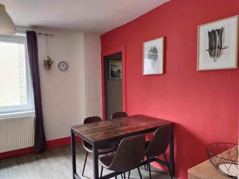 Charmant Appartement Au Calme Avec Parking Besançon Buitenkant foto