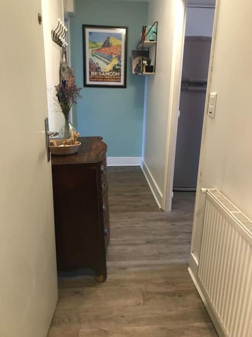 Charmant Appartement Au Calme Avec Parking Besançon Buitenkant foto