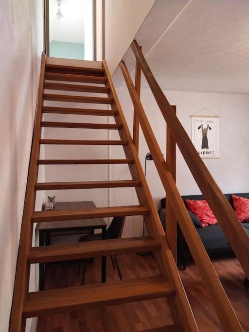 Charmant Appartement Au Calme Avec Parking Besançon Buitenkant foto