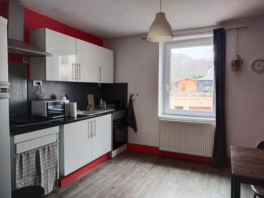 Charmant Appartement Au Calme Avec Parking Besançon Buitenkant foto